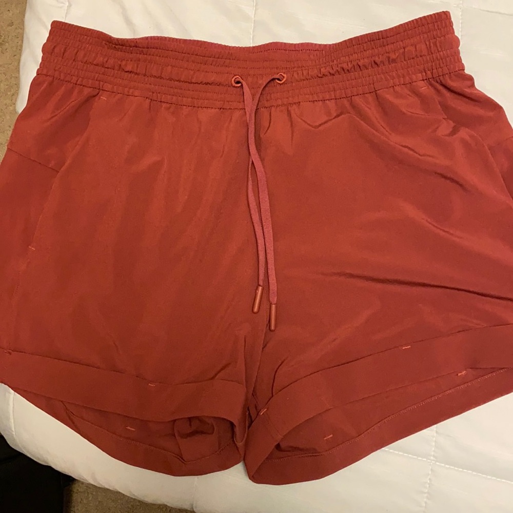 Lulu lemon spring break away shorts
